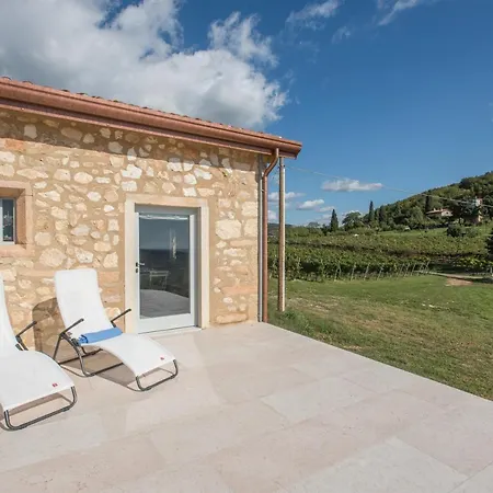 Agriturismo Maso Maroni Wine Retreat